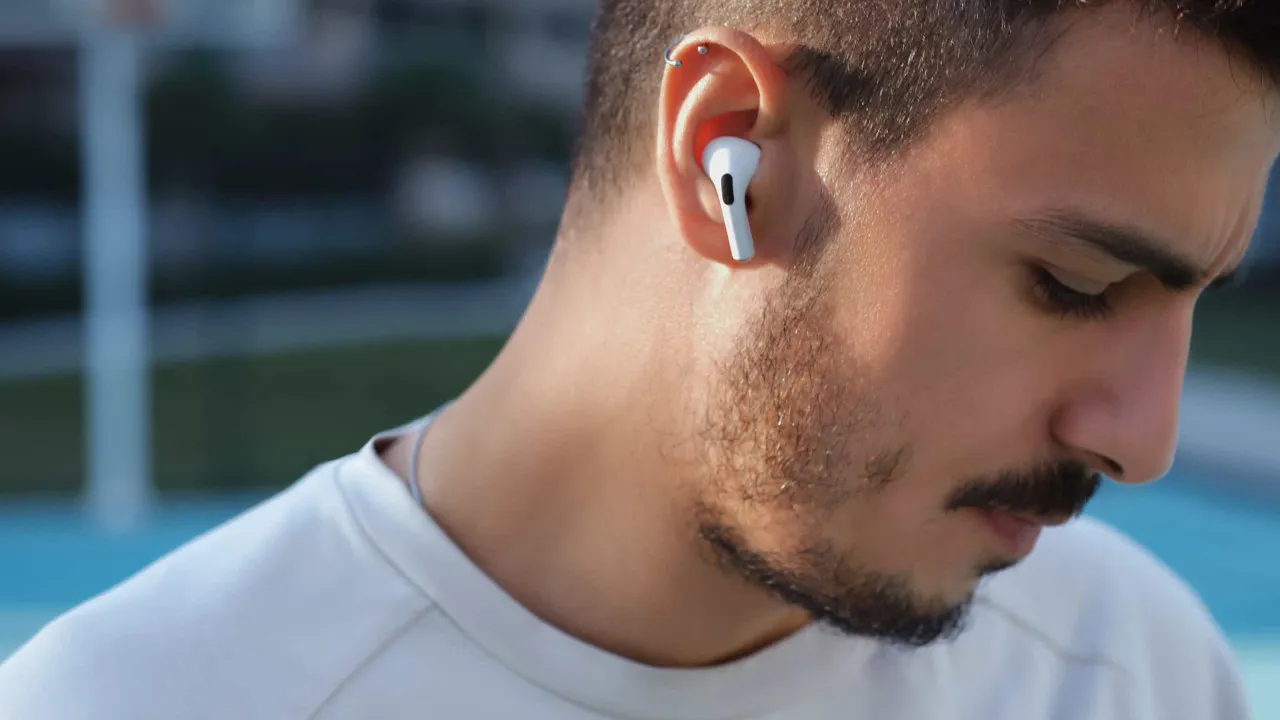 À espera de novos AirPods? Temos boas notícias para si…