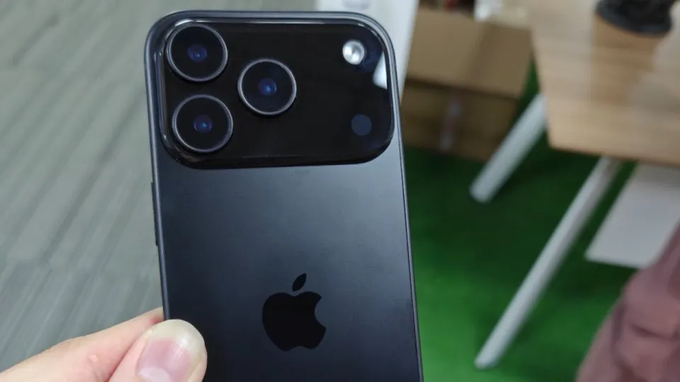 À espera do iPhone 17? Terá mais um motivo para considerar o...