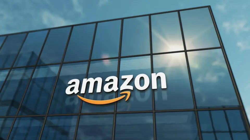 Amazon compra startup de IA para desenvolver assistente...