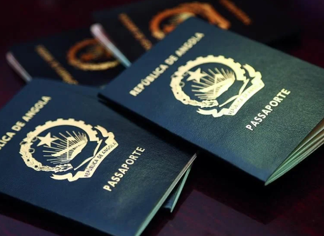Angola Quer Reduzir Validade do Passaporte de 15 Para 10...