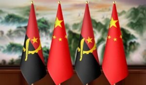 Angola e China Pretendem Organizar Encontro Empresarial Para Promover Diversificação da Economia • Diário Económico