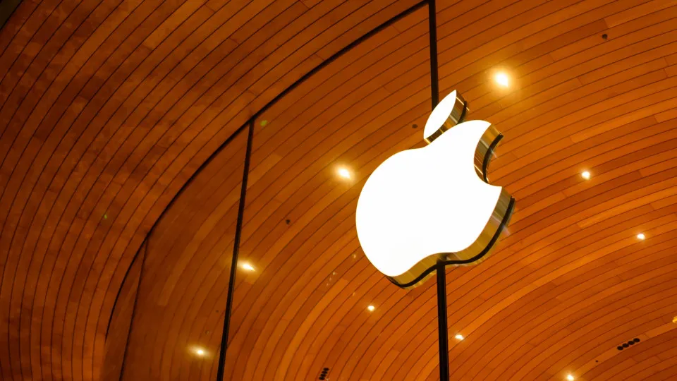 Apple responde a acusação de Musk e garante ser "justa e...