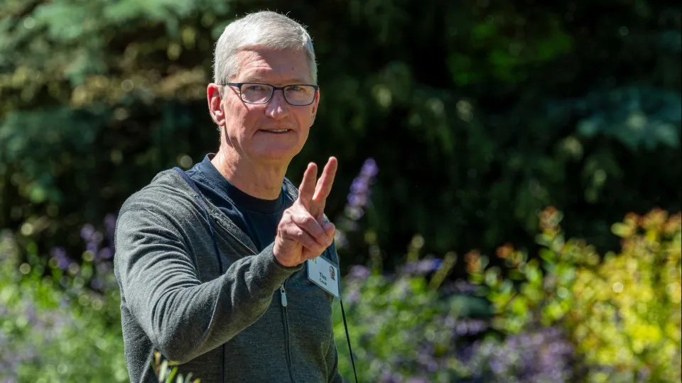 CEO da Apple tentou 'galvanizar' funcionários para 'vitória'...