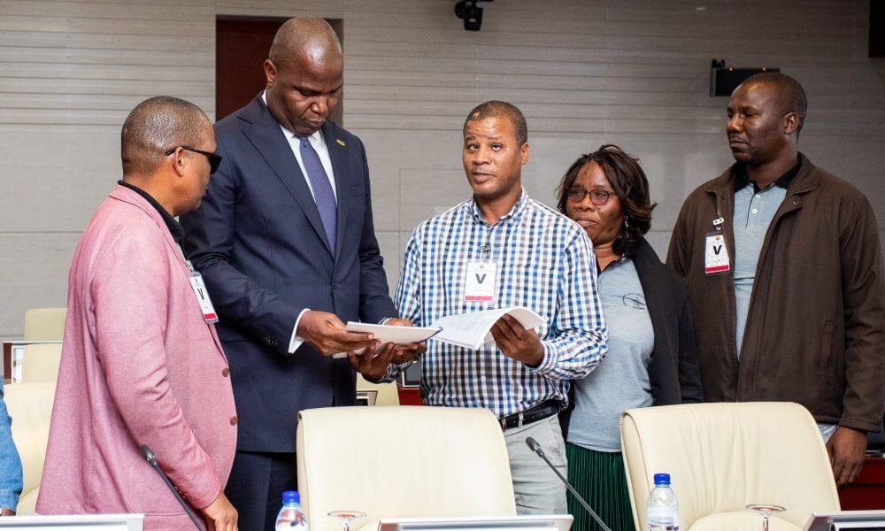 Chapo promete fortalecer apoio à ACAMO e à cidadania das