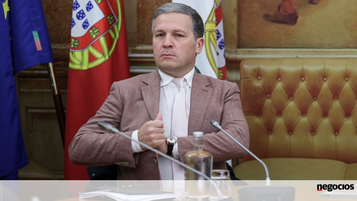 Concorrência dá 'luz verde' à compra de quatro empresas no