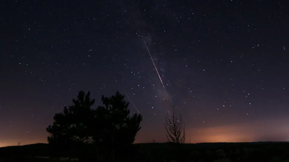Dia de Perseidas. As dicas que vai precisar para ver a chuva...