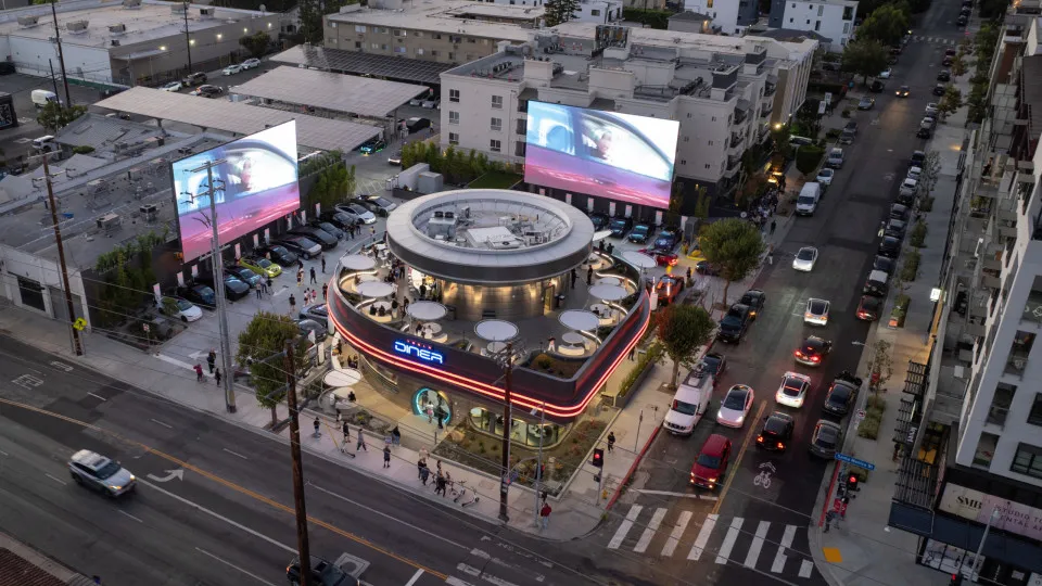 É um restaurante? É um posto de carregamento? 'Tesla Diner'...