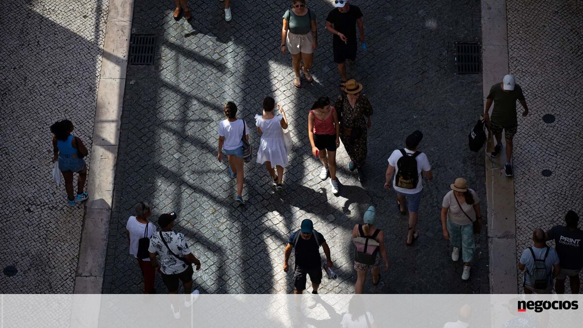 Endividamento de famílias, empresas e Estado volta a subir