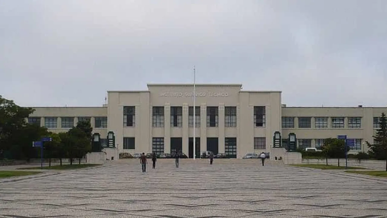 Estudantes desenvolvem sistema de IA para acelerar...