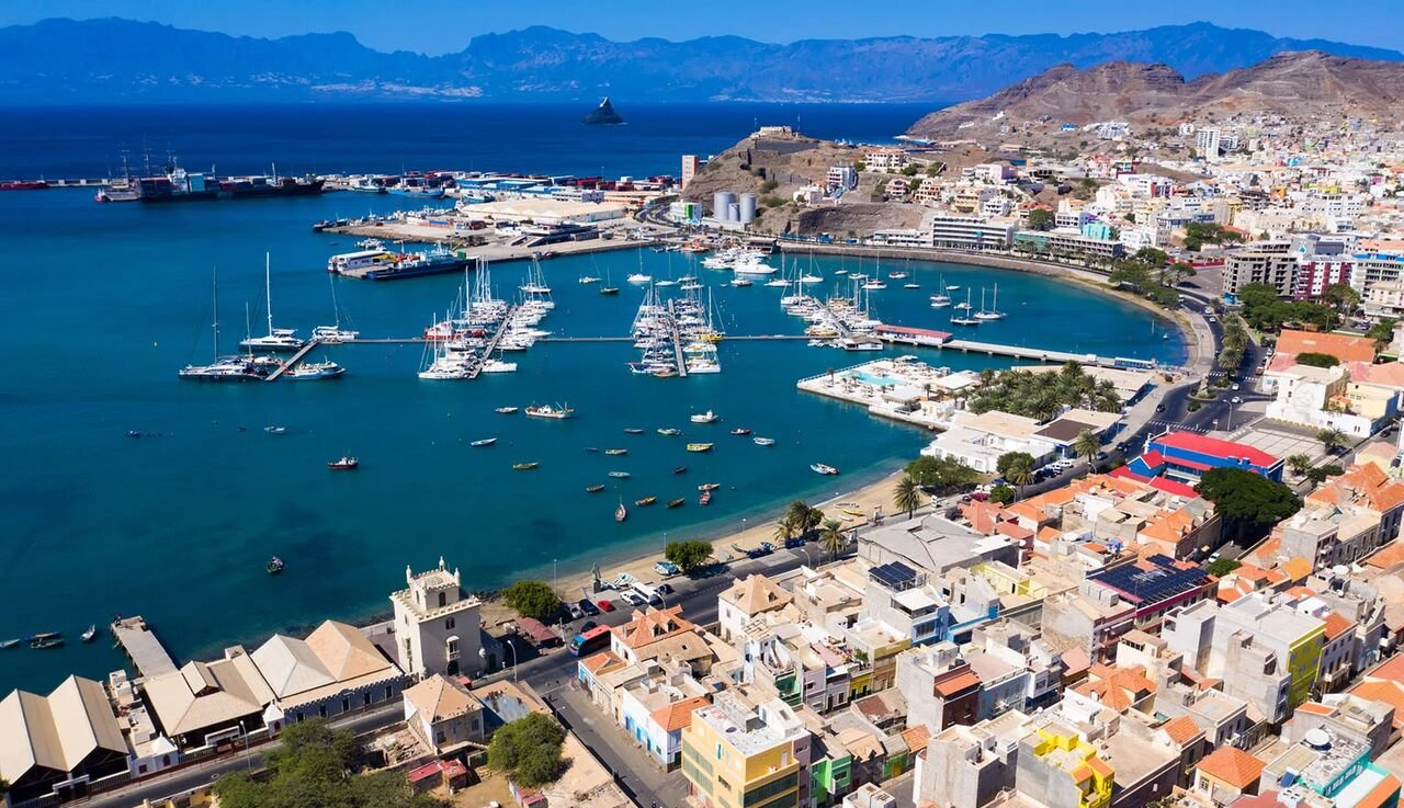 Governo Contesta Decisão Arbitral Sobre Transportes Marítimos e Reafirma Defesa do Interesse Público • Diário Económico