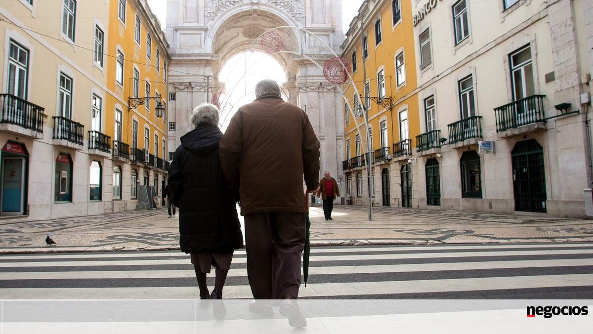 Há mais 393 que saíram da Função Pública com reformas acima