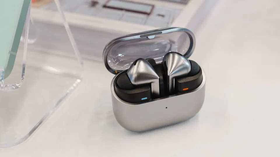 Há um bom motivo para dar atenção aos novos fones sem fios...