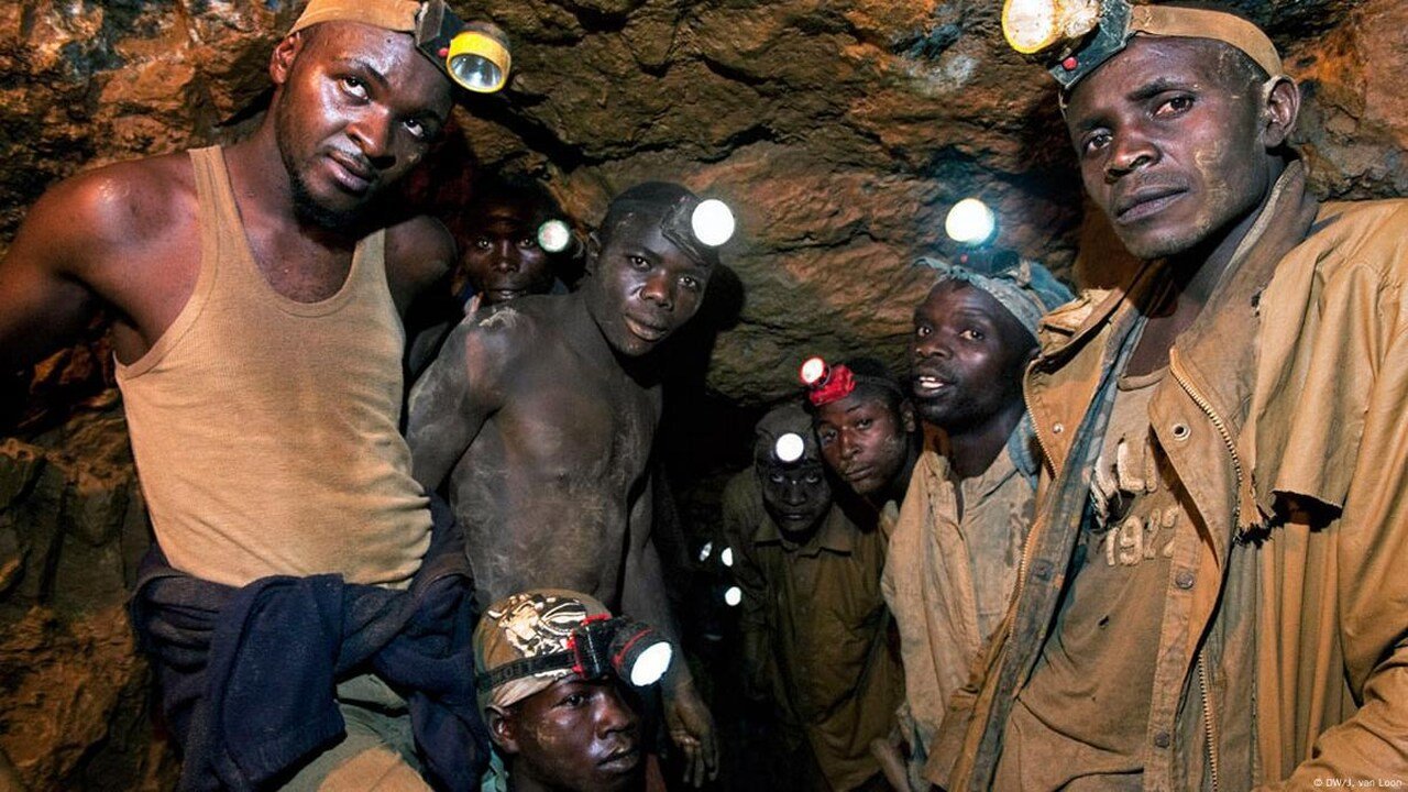 Mineiros Ilegais Detidos na Mina de Ouro de Sheba • Diário Económico