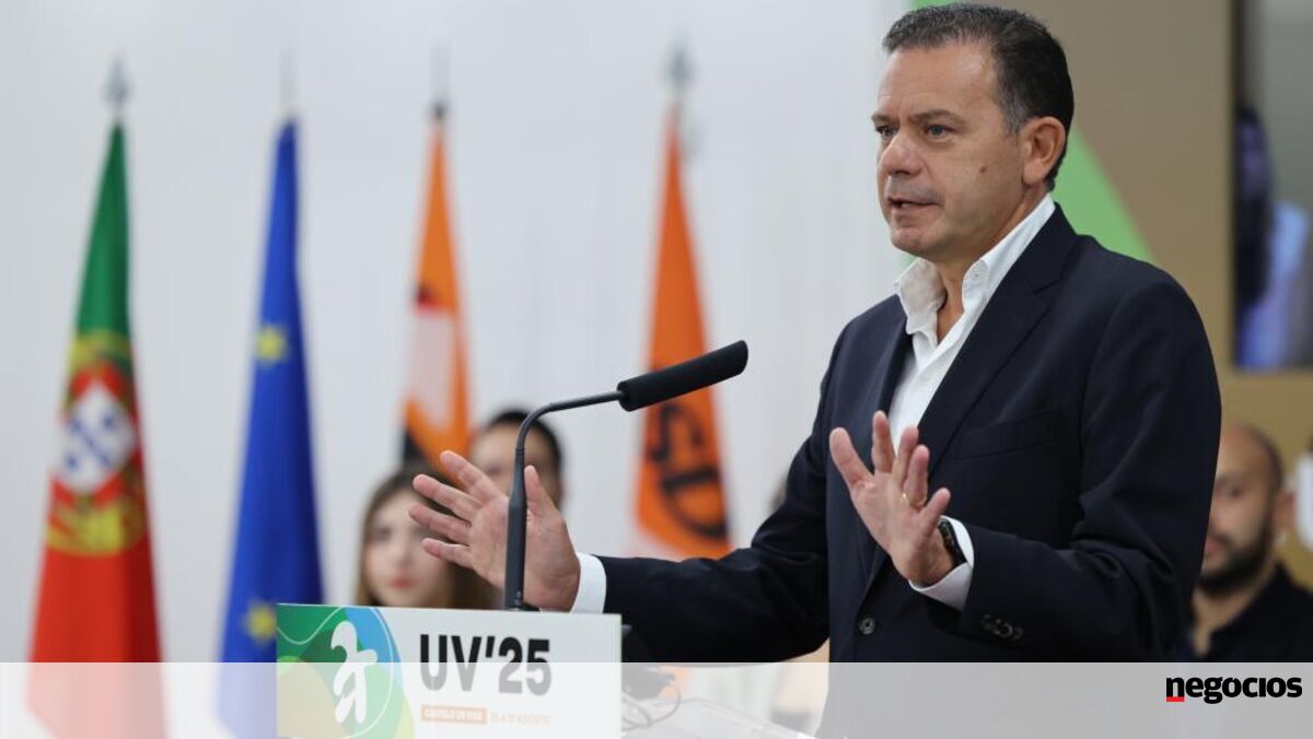 Montenegro antecipa uma negociação "simples" do OE 2026, mas