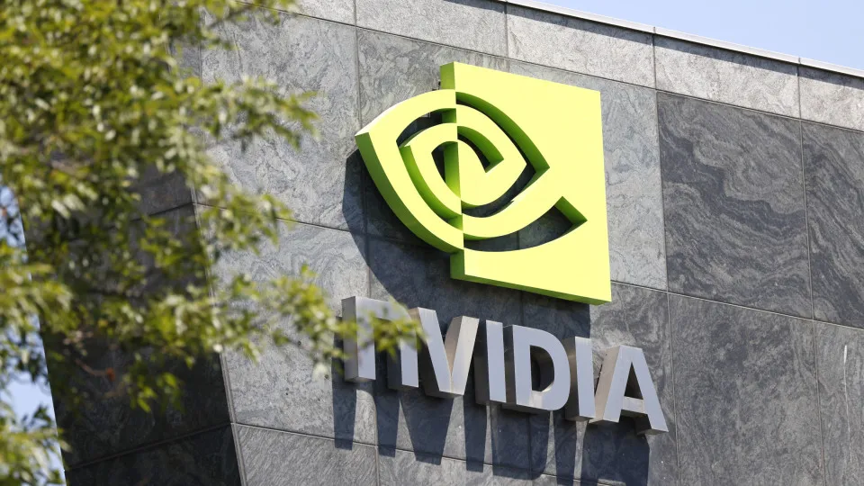Nvidia retoma exportações de 'chips' de IA para a China com...