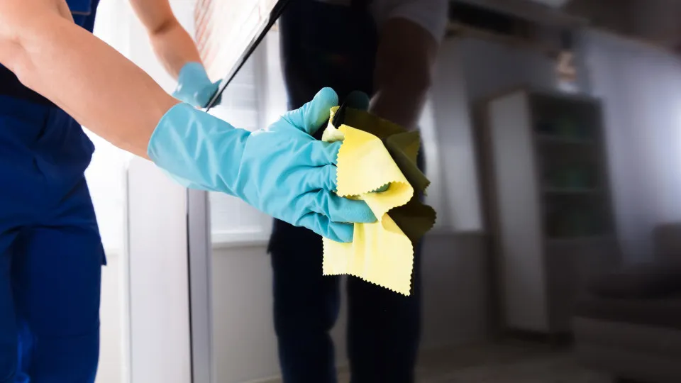 Precisa de limpar a TV? Estes são os 5 sinais a que deve...