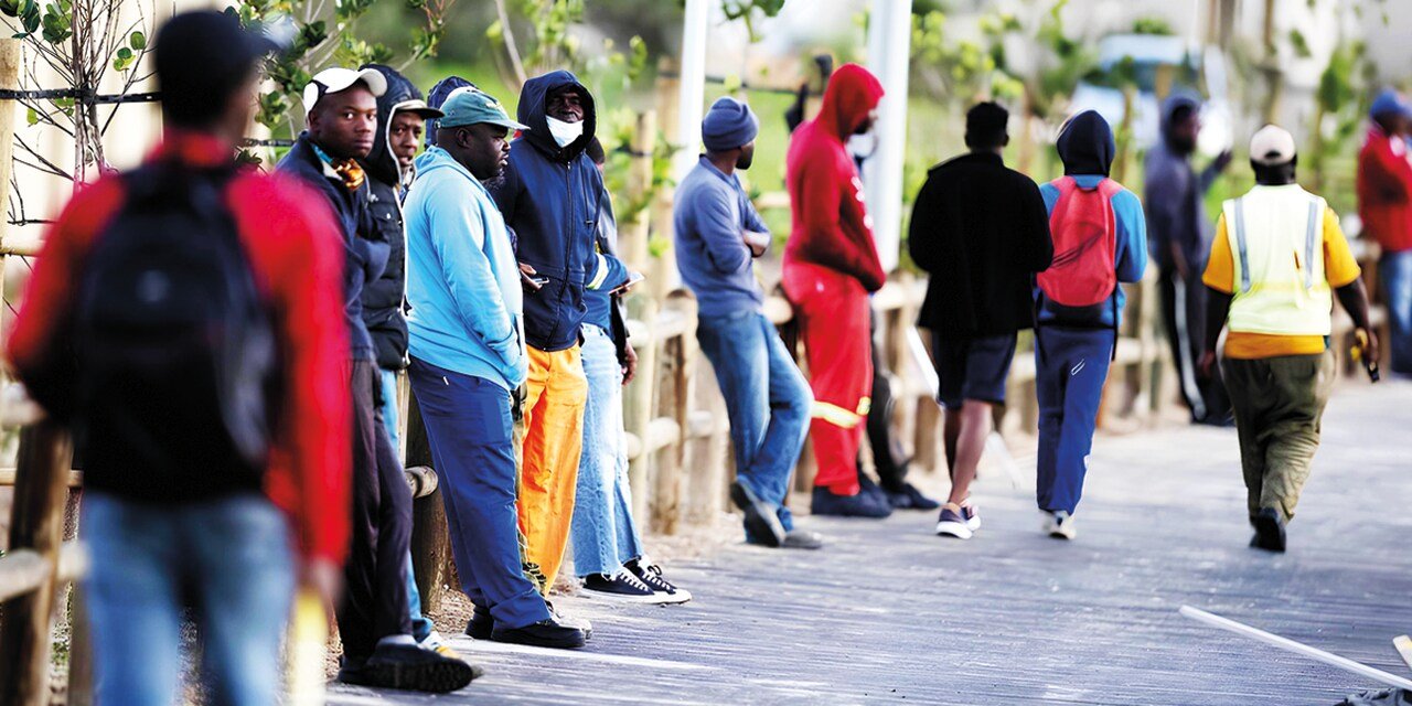 Taxa de Desemprego Aumentou Para 33,2% no Segundo Trimestre • Diário Económico