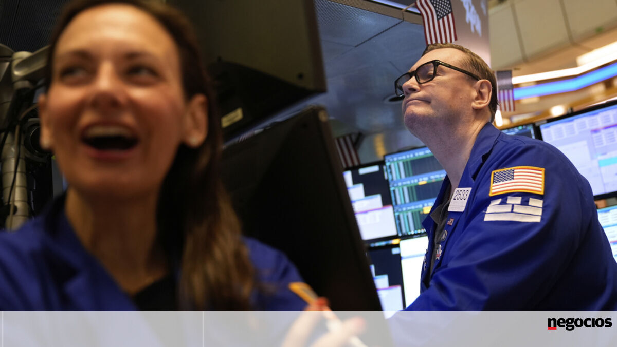 Wall Street em euforia após discurso de Powell. Nasdaq e Dow