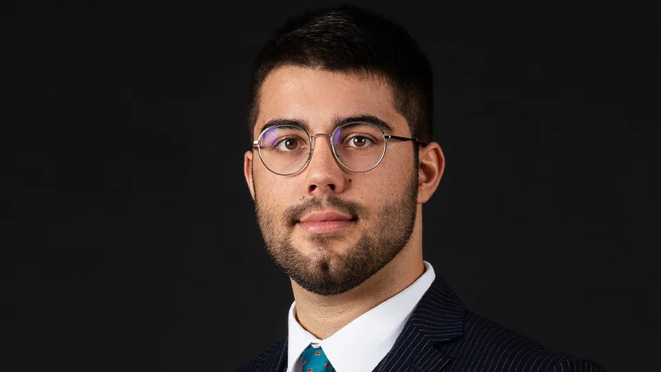 "Contratação pública para reconstrução das zonas afetadas