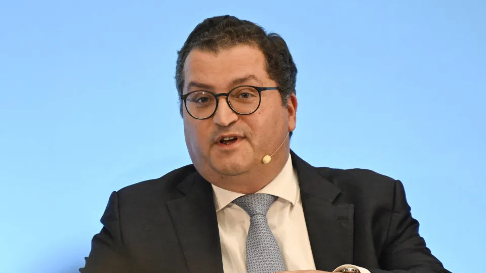 "Reconhecimento". Subida do rating pela Fitch é "conquista