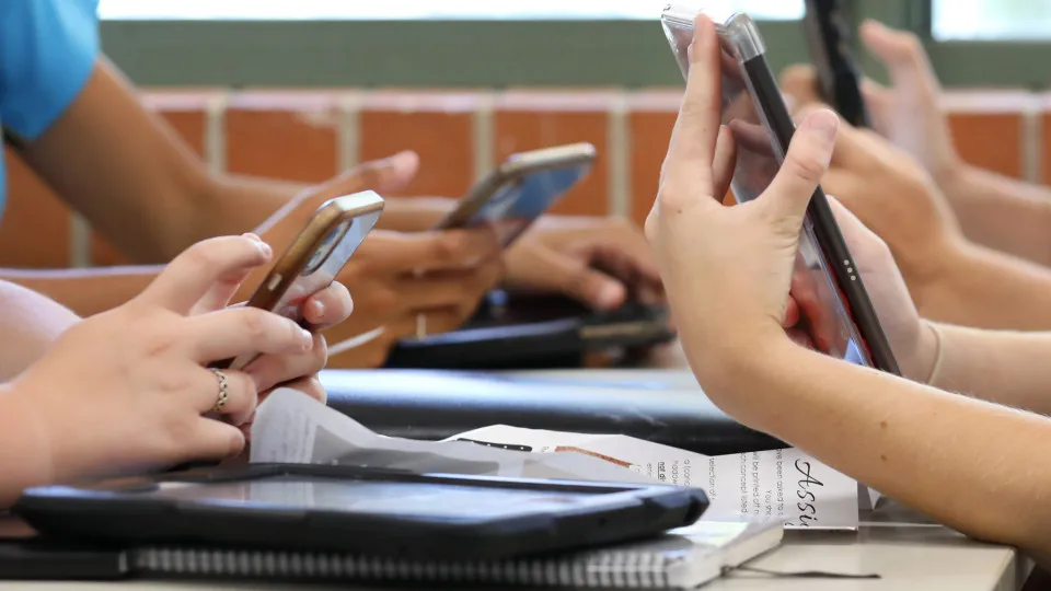 Meo e Nos vão recorrer da decisão judicial sobre aumento de