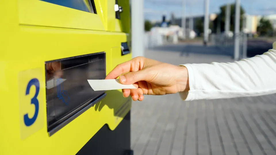 Trânsito, carteira, saúde... Gratuitidade do transporte