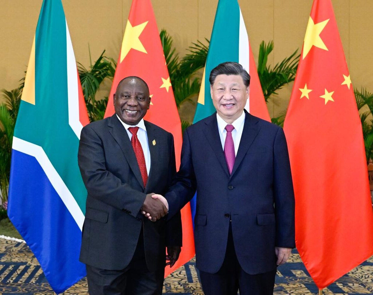 África do Sul Reforça Parceria Com China Após Tarifas Dos...