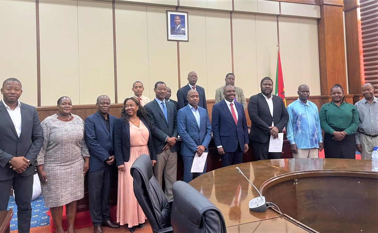 Apurados consultores para o Diálogo Nacional Inclusivo