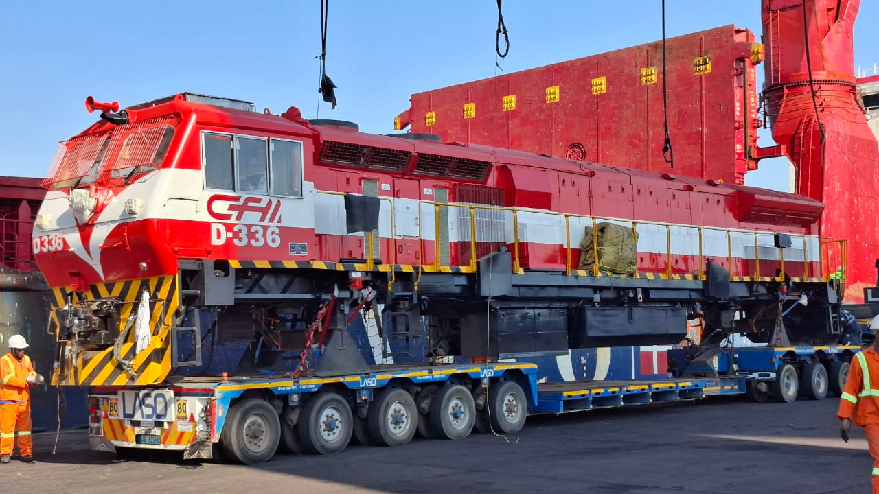 CFM: Novas locomotivas reforçam transporte de carga