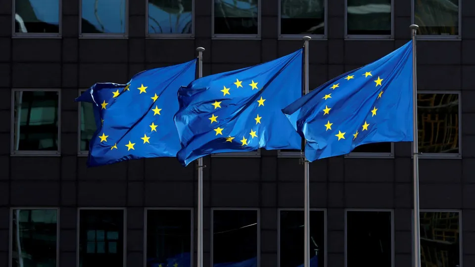 'Chat Control' prevê períodos longos de acesso a mensagens...