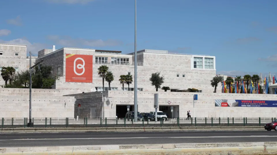 Ciclo de conferências no CCB reflete sobre tempos de...