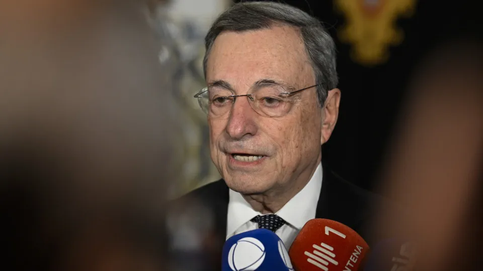 Draghi pede aplicação proporcional da lei de IA para...
