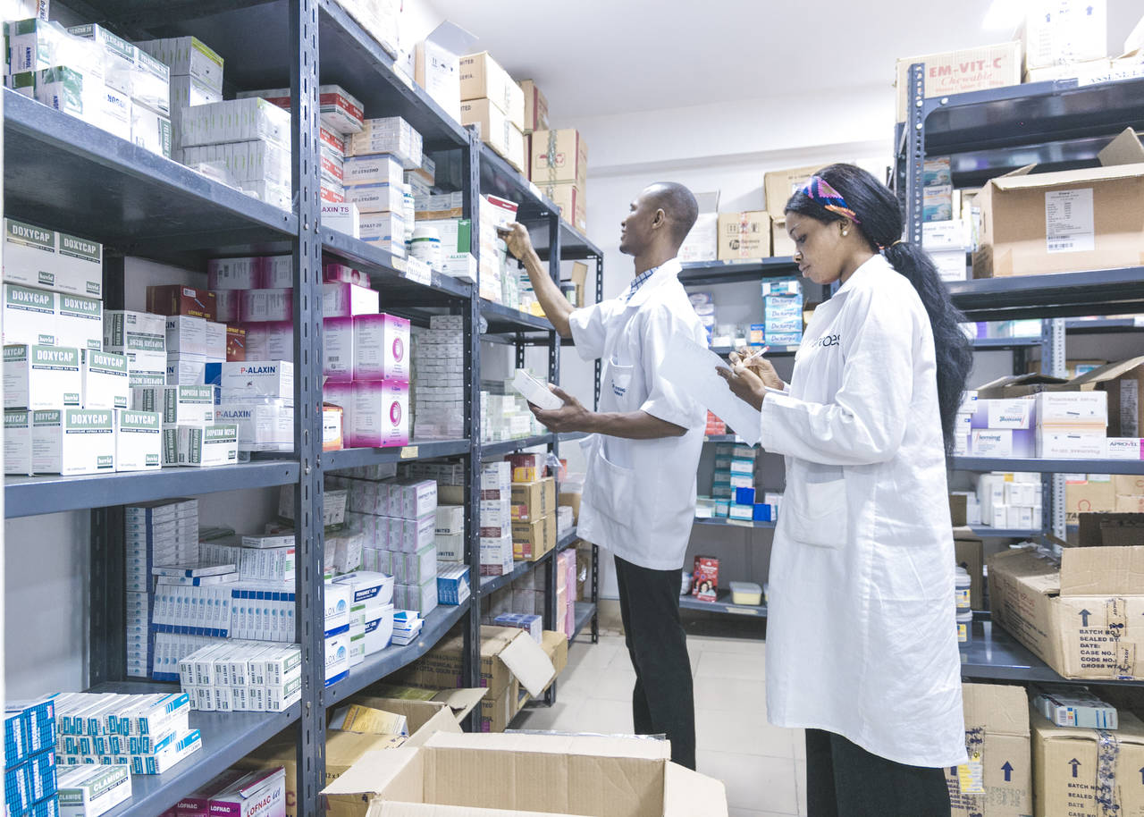 EAU Enviam Donativo de Mais de 90 Toneladas de Suprimentos...