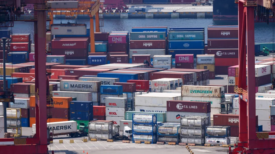 EUA impõem restrições à TSMC nas exportações de 'chips' para...