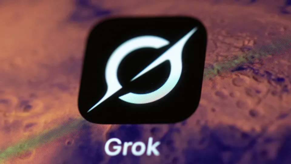 Elon Musk culpa utilizadores por comentários antissemitas do...