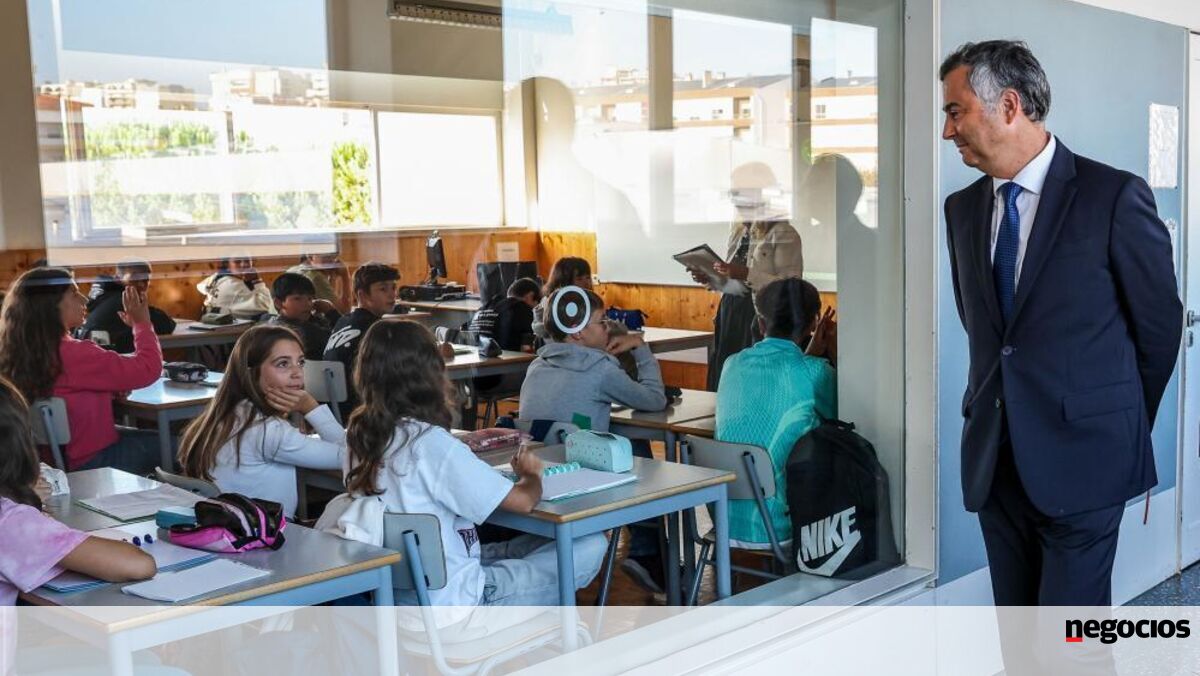 Faltam professores em 78% das escolas após o arranque do ano