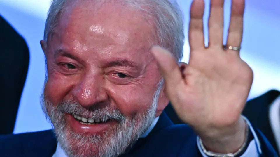 Lula da Silva negocia com TikTok megacentro de dados no...