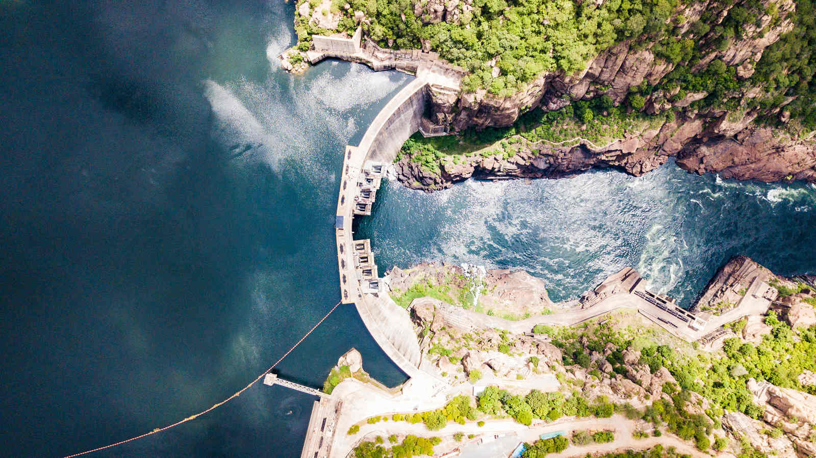 Moçambique Assegura Fornecimento de Energia ao Zimbabué no