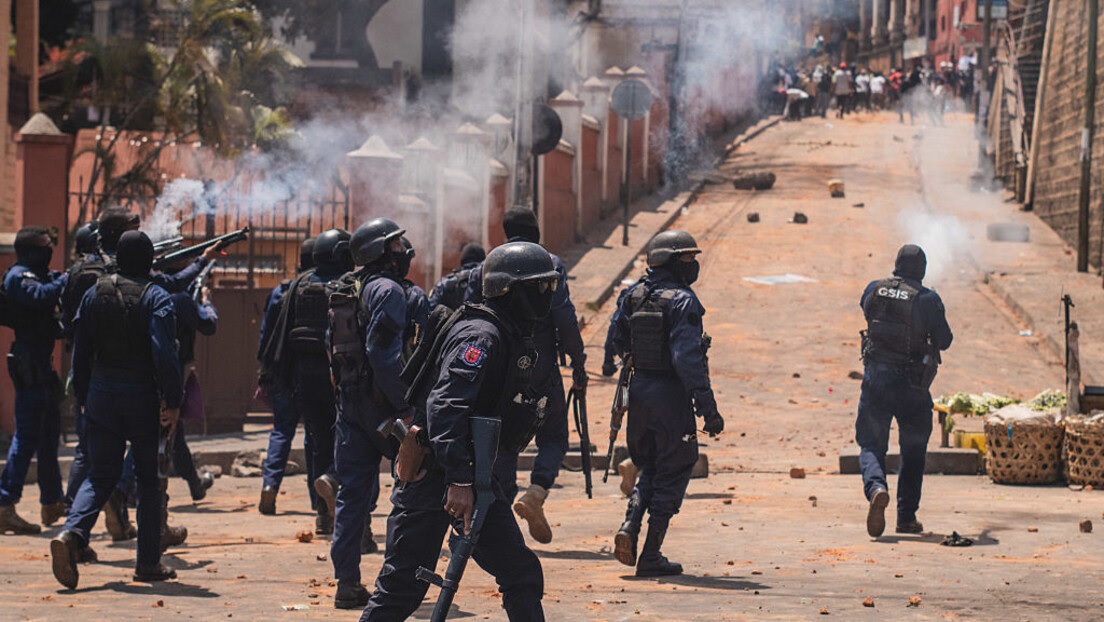 Mortos na resposta violenta às manifestações em Madagáscar...