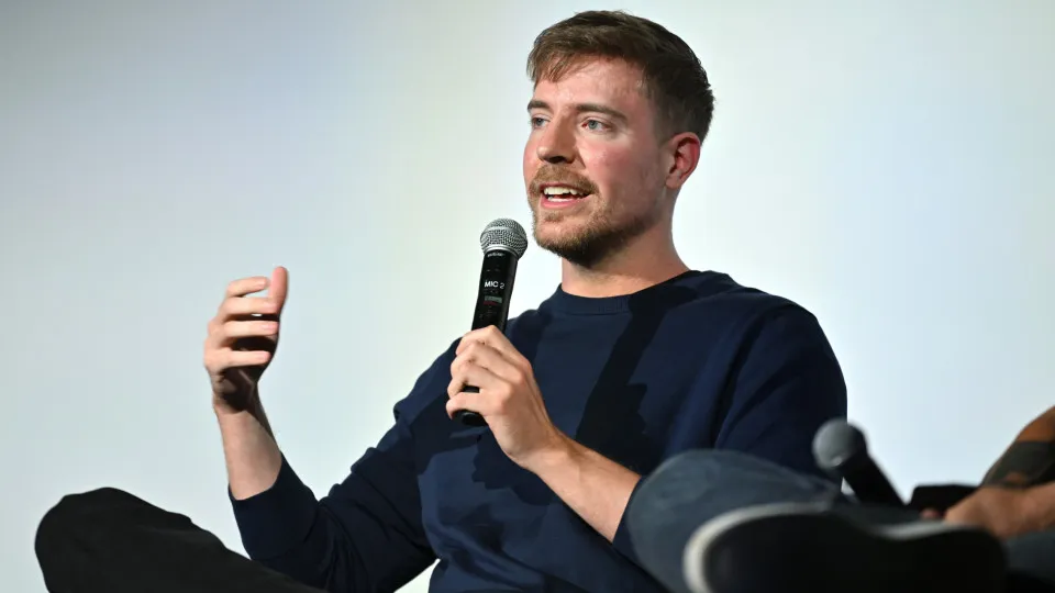 MrBeast está a considerar entrar no mundo dos telemóveis