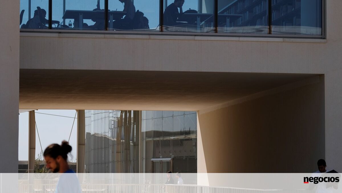 Nova no top 4 da lista de melhores mestrados em Gestão. Há