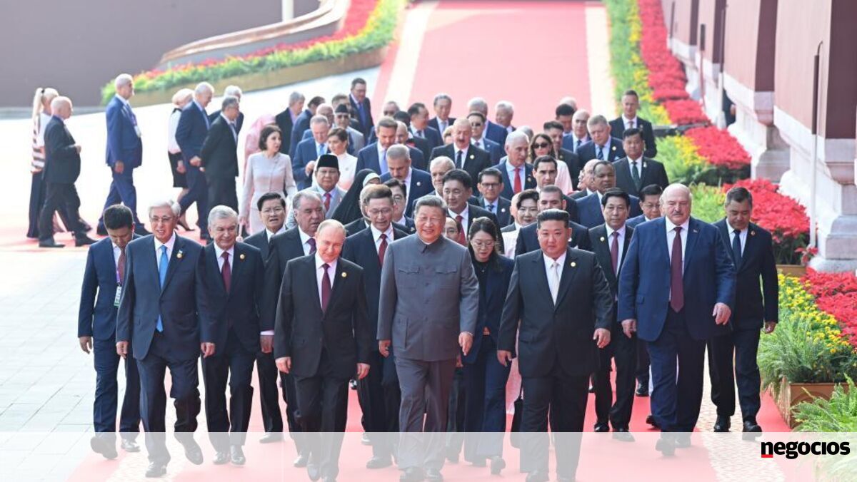 “Paz ou guerra?”. Xi, Putin e Kim mostram unidade em desfile