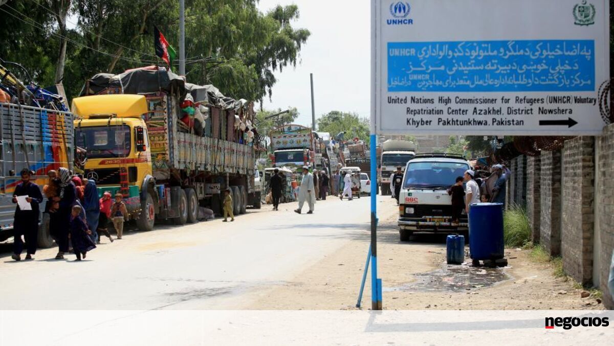 Pelo menos 600 mortos e dois mil feridos após sismo no