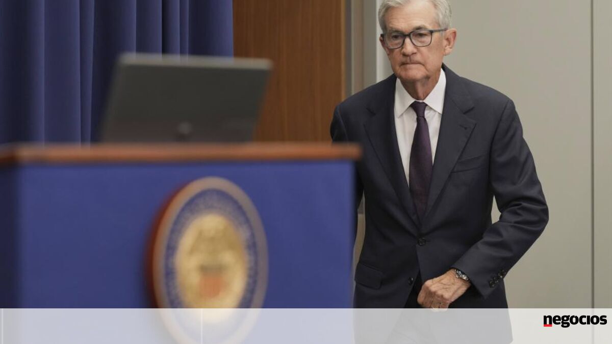 Powell reitera que não há trajetória sem riscos devido a uma