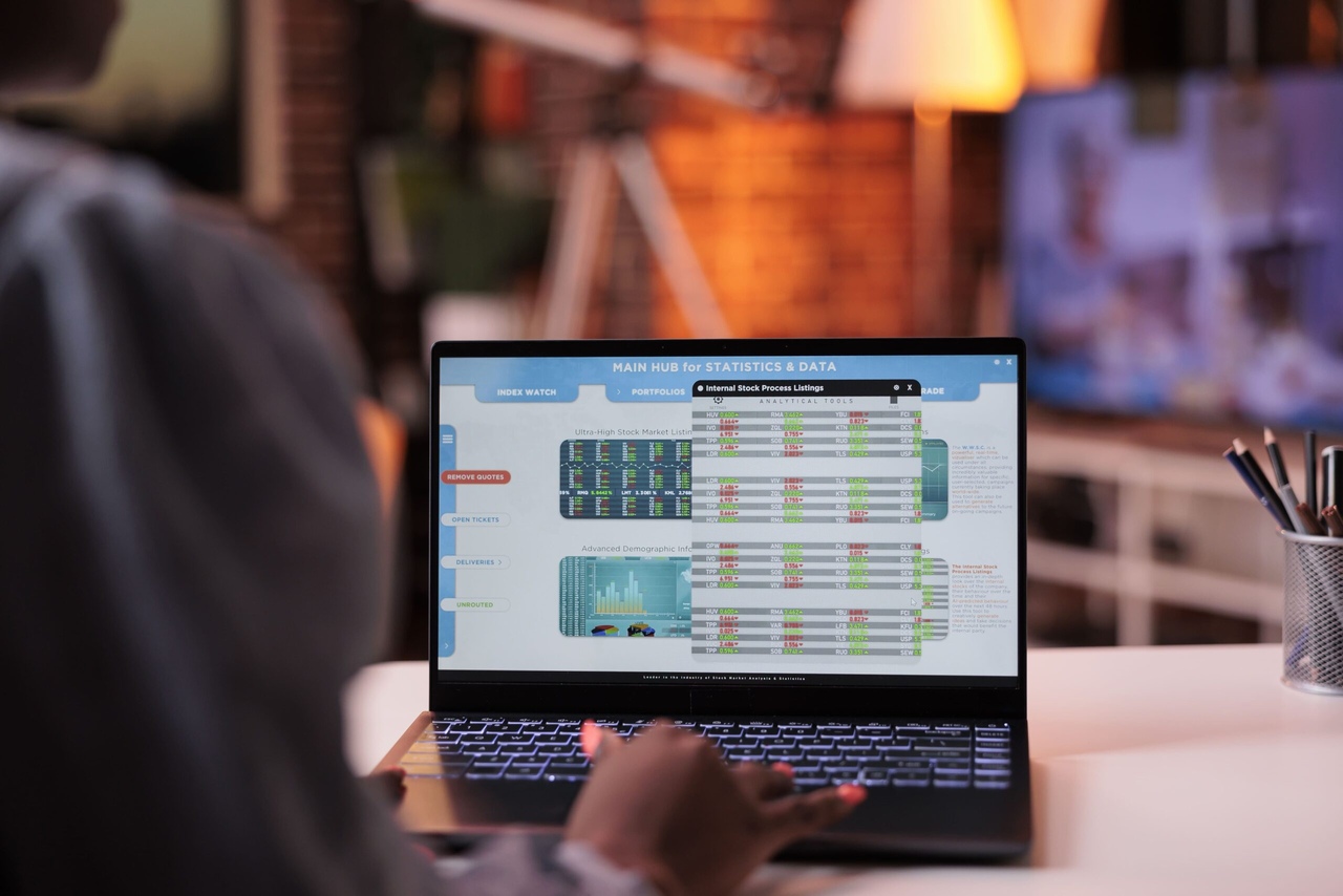 Quais São as Vantagens e Desvantagens da Macro-alocação? •