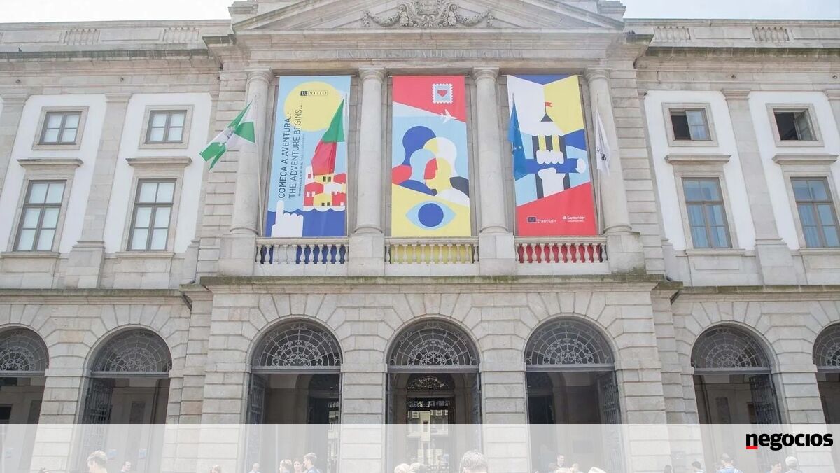 Reitor da Universidade do Porto reitera que pressões vieram