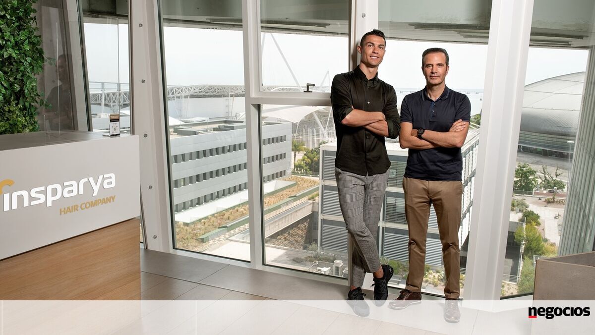 Ronaldo abre clínica de transplantes capilares em Roma -