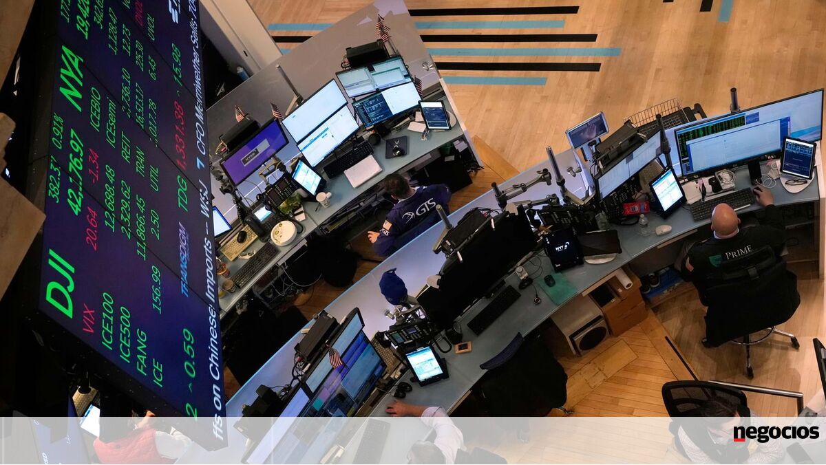 S&P 500 e Nasdaq atingem novos recordes e deixam Dow Jones
