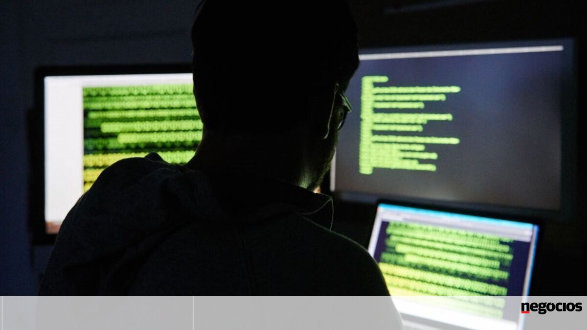 Tribunal britânico anula decisão de extraditar hacker