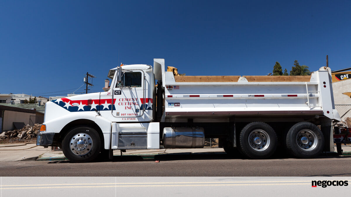 Trump anuncia tarifas de 25% a importação de camiões. Medida